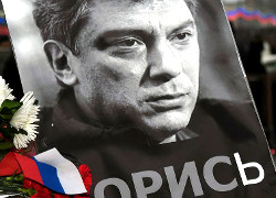 Место убийства Немцова осквернили вандалы
