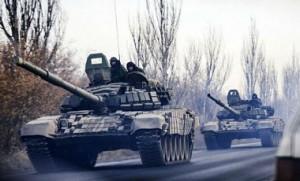 Под Луганском замечена танковая колонна (видео)