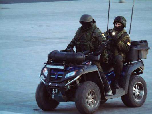 Фотофакт: боевики «ДНР» на квадроциклах