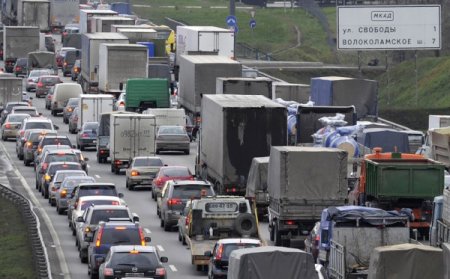 В Москве на год отложат введение ограничения для грузовиков
