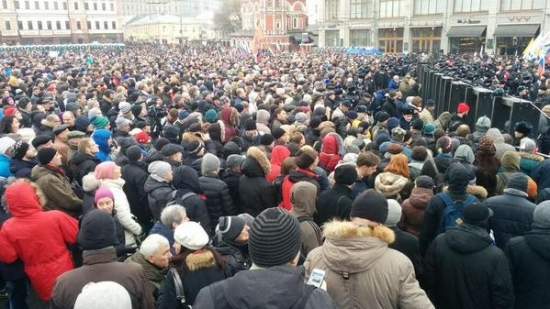 Более 50 тысяч москвичей вышли на Марш памяти Бориса Немцова (Видео)