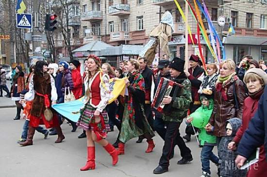 В Николаеве встретили весну казацкими гуляниями