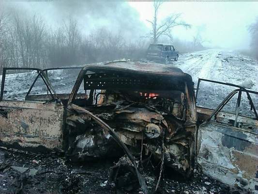 Война на Донбассе: под Горловкой на фугасе подорвалась «легковушка» четыре человека погибли, в том числе двое детей