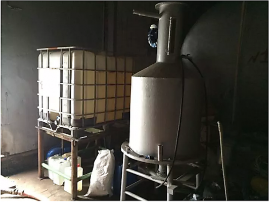 В Краматорске милиция «накрыла» подпольный цех по производству спирта: «продукт» поставлялся в «ДНР», а от туда в Украину