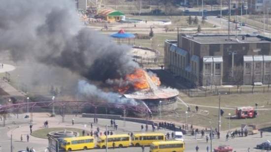 В Киеве на Троещине сгорел ресторан 15:26 Президент подписал указ о празднования 8 мая Дня памяти и примирения
