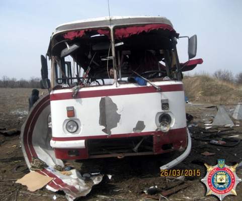 Пассажирский «ЛАЗ» под Артёмовском взорвали террористы (фото)