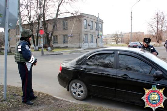 В Славянске задержаны двое мужчин, подозреваемых в причастности к боевикам, - МВД