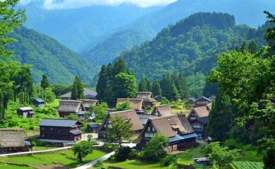 Сайт CNN показал самые красивые места Японии