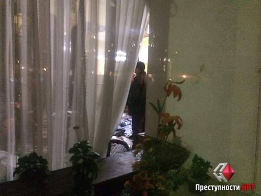 В Одессе в центре города произошло двойное убийство: мужчина зарезал директора гостиницы и его охранника