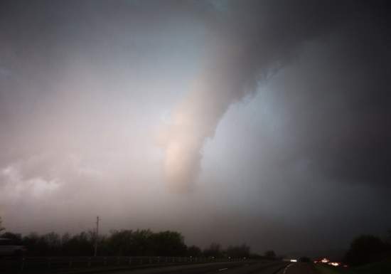 На штат Оклахома обрушился торнадо (Видео)