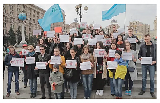 На Майдане призывали не допустить закрытия крымскотатарского телеканала в Крыму