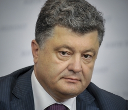 Порошенко считает, что празднование 8 и 9 мая должно объединить Украину