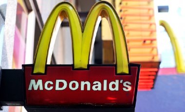 McDonald's запускает пилотный проект ресторанного сервиса