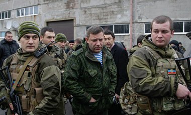 Главарь ДНР пытается разоружить неподконтрольных ему боевиков