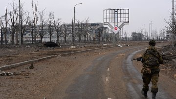 Американские военные атташе посетили зону спецоперации в Донбассе