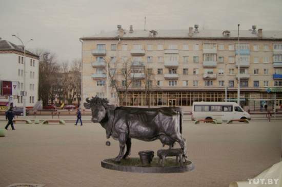 На Комаровском рынке установят памятник корове