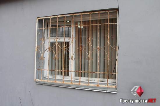 В Николаеве ограбили склад магазина элитной оптики — милиция не спешит фиксировать следы преступления