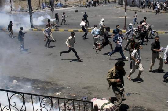 Саудовская Аравия временно прекратила бомбардировки позиций повстанцев в Йемене