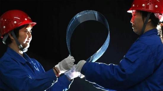 В Китае создали стекло толщиной с ресницу