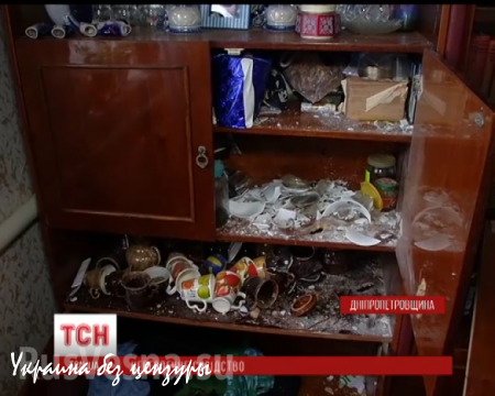 На Днепропетровщине военные попали учебным снарядом в частный дом