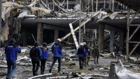 ДНР: под завалами аэропорта Донецка остаются минимум 10 тел силовиков