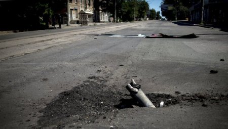Источник: под Донецком погиб один журналист, второму удалось спастись