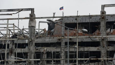 ДНР проверяет информацию о ранении журналистов близ аэропорта Донецка