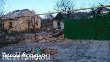 В Донецке в результате попадания снаряда ВСУ разрушен дом