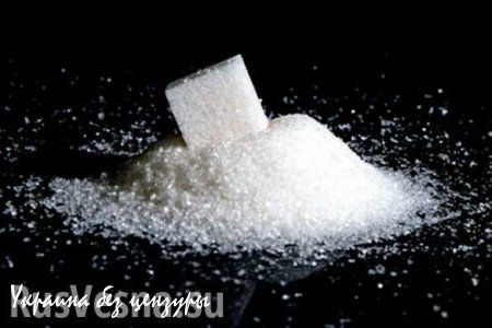 Жизнь не сахар: украинский кабмин на треть повысил минимальные цены на сахар