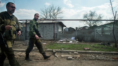Власти: ночь в Донецке прошла под залпы орудий
