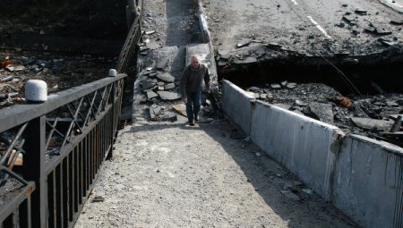 Минтранс ДНР приступил к восстановлению разрушенных в ходе боев мостов