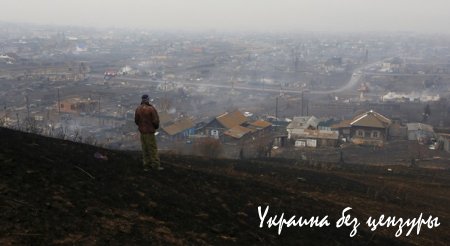 Пожары в Сибири: десятки погибших, "ополченцы" возвращаются в Россию