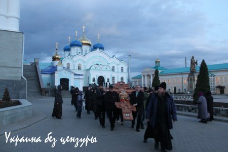 Перенесение Креста на Донбасс: Автомобильный крестный ход (фото)