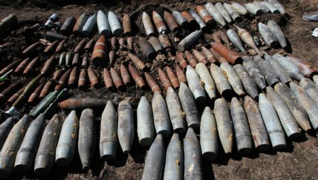 В ДНР за апрель обнаружено около 2,5 тыс неразорвавшихся боеприпасов