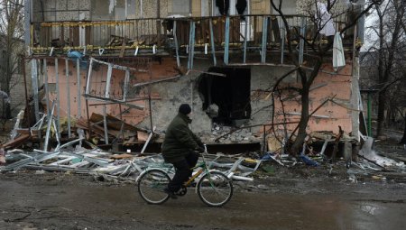 ДНР: почти 90 многоквартирных домов в Дебальцево повреждены из-за боев