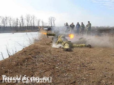 Украинские войска продолжают обстрелы аэропорта Донецка (ВИДЕО)