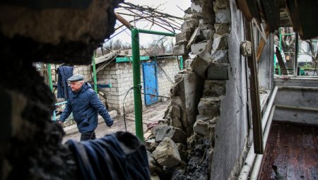 Басурин: силовики обстреляли Донецк зажигательными снарядами