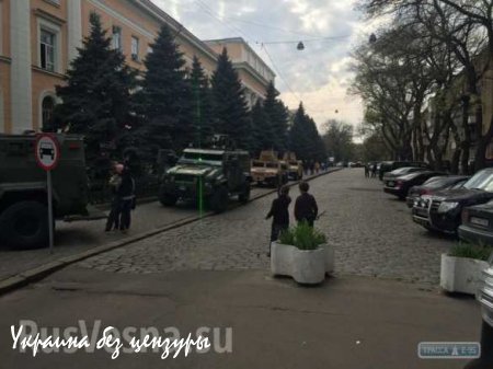 В Одессу стянули бронетехнику и бойцов «Альфы» (ФОТО, ВИДЕО)