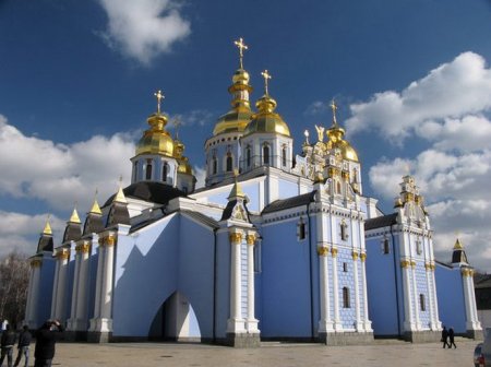В Киеве начал разрушаться собор