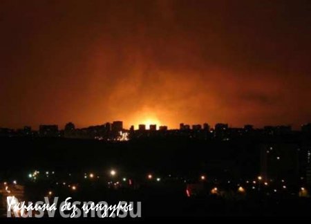 МОЛНИЯ: Начался сильный обстрел районов Донецка