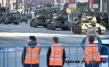 Генеральная репетиция парада: Москва застыла, аэропорты остановили работу