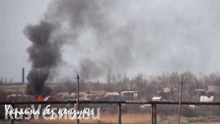 Украинские войска непрерывными обстрелами уничтожают село Саханка под Мариуполем