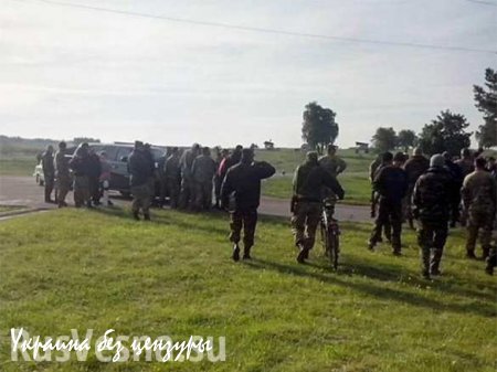 «Мы не "бомжи", выдайте нам обувь»: На Яворовском полигоне сотни украинских военных взбунтовались во время учений с США