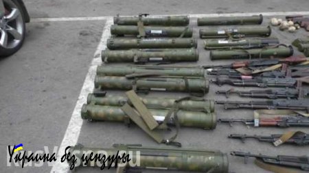 Прибыльный бизнес: украинские волонтеры везут из зоны «АТО» оружие и взрывчатку