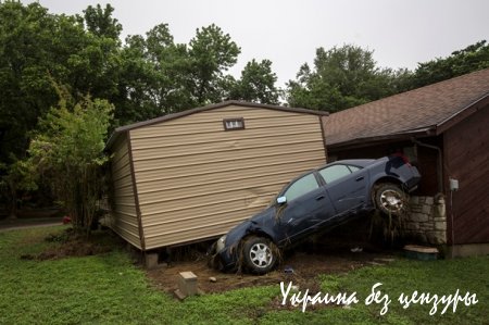 Крупнейший город Техаса частично ушел под воду