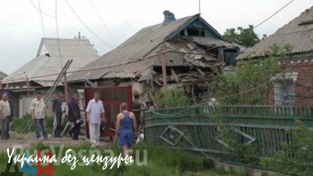 Последствия обстрела Горловки украинскими карателями (ФОТО)