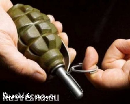 В Ровенской области торговцы оружием бросили в милиционеров гранату