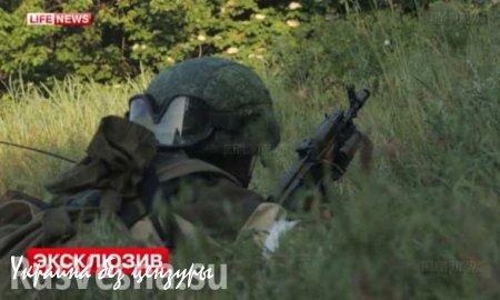 Бойцы армии ДНР отбивают атаку ВСУ под Марьинкой (ВИДЕО)