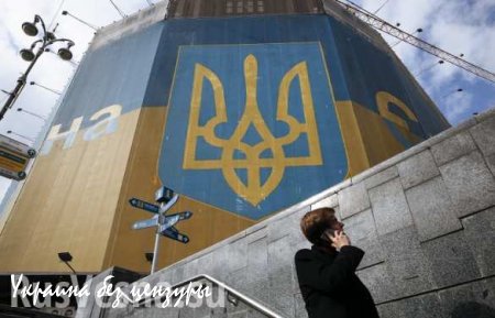 Во время выступления Порошенко в Раде активисты «финансового майдана» требовали реструктуризации банковских кредитов