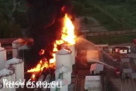 На нефтебазе под Киевом загорелся еще один резервуар, — СМИ